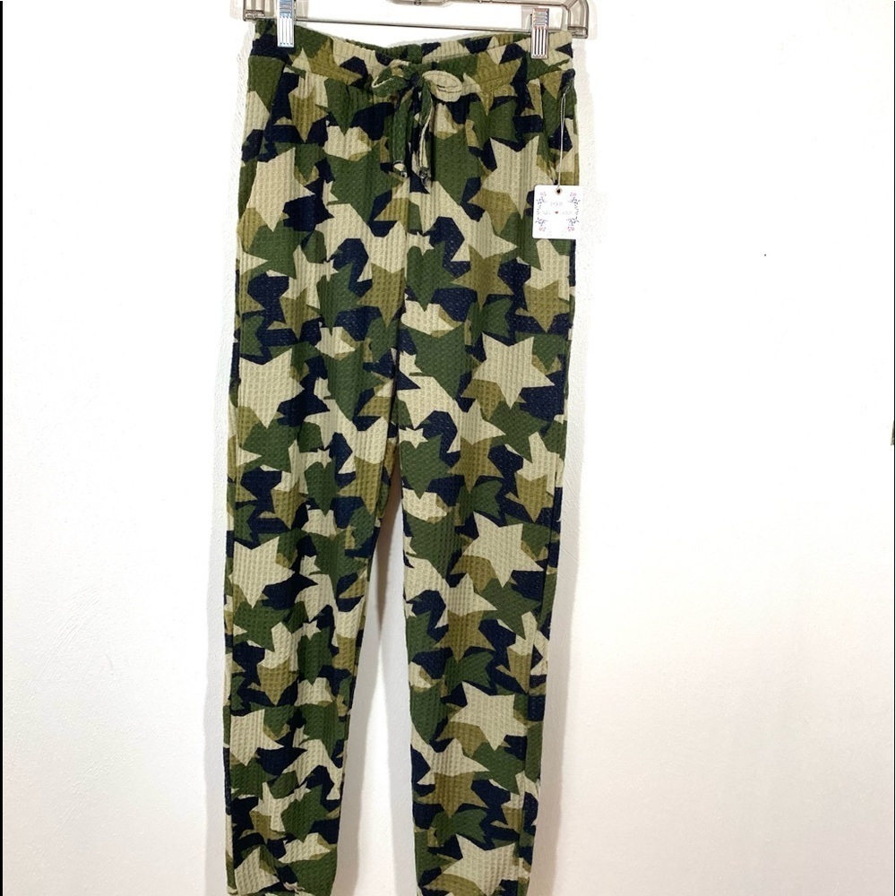 Poof New York Camouflage Pants Green/Black. Sz M.